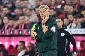 不莱梅将帅：拜仁首个进球前的角球犯规在先，点球判罚也存在疑问