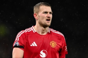 德里赫特：将失利归咎于教练是轻而易举的事，但丢球问题不能简单归因于战术体系。