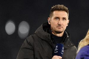 克洛泽表示，如今的年轻球员更注重物质与形象，他所熟知的足球世界已不复存在。