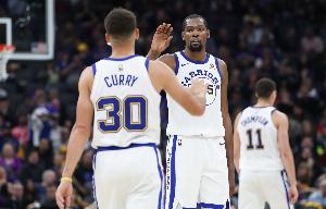 卡佩拉：那支勇士队让我们离冠军最近，但那段经历不提也罢。