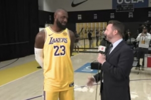 詹姆斯：新赛季专注于当下，既不纠结过往，也不过虑将来。