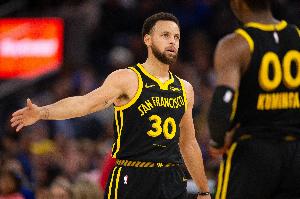 库里谈库明加：球队正努力厘清现状，必须正视当前问题。