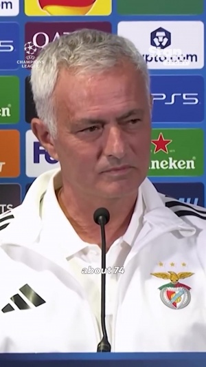 记者就切尔西74项指控向穆帅提问，穆帅反问“不是曼城吗？”并表示不知道这些指控是什么。