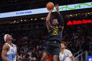 媒体人指出，库明加在库里体系中显得有些不协调，随着巴特勒的加盟，他的场上角色和定位也因此受到了影响。