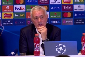 穆帅：蓝军于我而言是生命的一部分，我取得的执教成就如此之高，以至于人们都认为我有魔法。