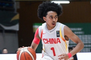 朱正：身披国家战袍无上荣光，矢志为中国篮球的明天不懈奋斗。