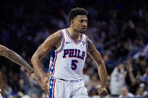 场均21.9分4.5助1.5断+2.9记3分！76人格莱姆斯这水准为啥签资质?