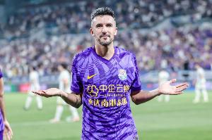 津门虎三名伤员客场挑战玉昆的比赛能否出战尚无定论，基莱斯则因累计四张黄牌将停赛。