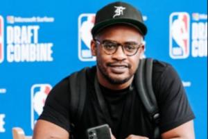 选秀专家Barlowe已加入独行侠担任国际球探，他早在去年1月便预测杨瀚森会在首轮被选中。