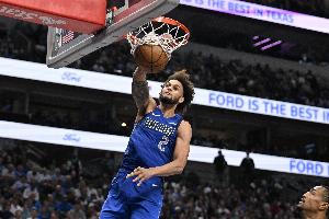 莱夫利表示，他并非刻意选择外线出手，但如果每场比赛能命中2-3个三分球并抢下很多篮板，那将会非常出色。