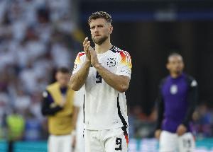 菲尔克鲁格因状态不佳，新赛季7场比赛未能进球，因此落选国家队。