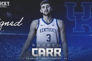 开拓者官方宣布签下肯塔基大学前锋安德鲁-卡尔，其夏联场均贡献3分2.6篮板。