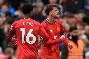 曼联2-0力克桑德兰，终结连败颓势重拾连胜希望，下一轮将客场挑战利物浦。