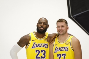 湖人新赛季需解决的几大关键问题：首发阵容如何配置？艾顿能否达到预期表现？