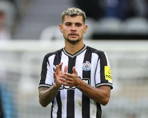 吉马良斯：庆祝动作源于打牌习惯，期待健康回归国家队