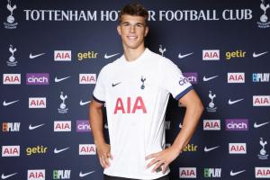 英媒报道称，热刺18岁后卫武什科维奇外租期间表现出色，汉堡俱乐部也因此获益。