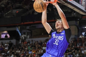 弗拉格表示，角逐年度最佳新秀是其目标之一，但更为关键的是以多元化的方式为比赛做出贡献。