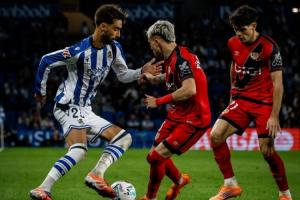 出售多名主力+解雇功勋主帅，导致球队战绩惨淡：8轮仅1胜暂列西甲倒数第二，这是自取灭亡？