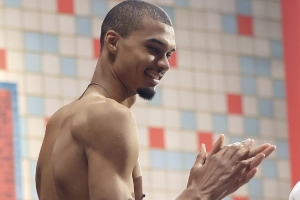 文班：如今我的身体素质更出色了，无论是在力量控制还是身体对抗方面都取得了进步。