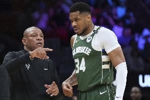 关于字母哥的交易传闻，老里回应：我不予置评，交易对话从未发生。