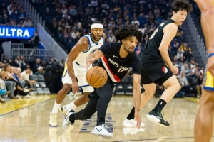 媒体人指出，杨瀚森在CBA比赛中养成的移动掩护坏习惯，在比赛最后时刻暴露无遗。