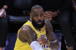 A-史密斯：决定2终结了GOAT之争，乔丹不会靠复出卖酒。