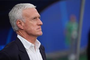 德尚：姆巴佩若无恙明日可登场，专注自身并尊重对手。