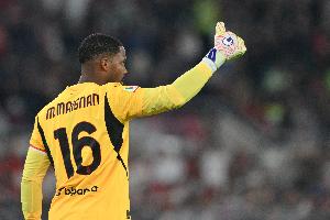 米体报道称，尤文图斯计划在明年夏天免费签下AC米兰门将迈尼昂，目前俱乐部已开始收集信息并进行评估。