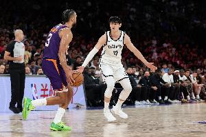 在竞争激烈的环境中，曾凡博因过于急于展现自己，反而事与愿违，未能达成预期目标。