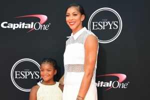 坎迪斯-帕克：退役后萧华时常问候，WNBA总裁却从未联系。