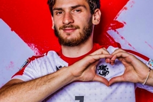 克瓦拉茨赫利亚：只要还有一丝晋级世界杯的希望，我们必将全力以赴。