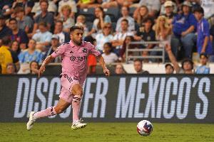 阿尔巴在续约后决定退役，坦言尽管状态尚可，但这仍是最公平的决定。