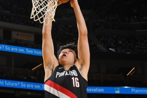 球队今夏渴望快速提升战力，但杨瀚森的成长需要时间培养，二者存在矛盾。