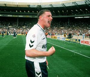 加斯科因：时至今日我仍相信足坛没人比我更强，我是世界最佳