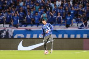 《新民晚报》评中超球队亚冠前景：现阶段中超球队赴亚冠赛场，角色更似“送温暖”。