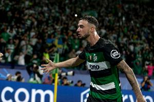 消息源透露，利物浦与拜仁慕尼黑都对德巴斯特有意，而拜仁更是将他视作于帕梅诺诺的替代人选。