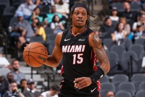 奇才和卡达里-里奇蒙德、阿隆德斯-威廉姆斯签订Exhibit 10合同