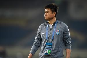 津门虎主帅于根伟已结束治疗，而巴顿缺席了球队合练。