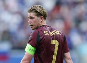 德布劳内在欧洲世预赛中，23次射门贡献6球，并送出14次准确传中，成为赛事中进球最多的中场球员。