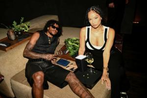 杰伦-格林中国赛两场均未登场，据悉其在此期间腿伤复发。