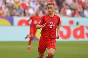 基米希：施洛特贝克正成长为领袖，其进步确实显著。