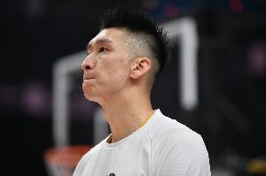 4年前的今天，孙悦宣布退役，他曾是首位同时拥有NBA与CBA总冠军戒指的球员。