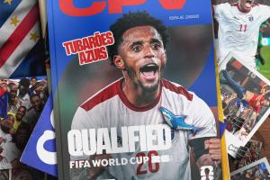 《足球报》报道：佛得角14名国脚为海外出生归化球员，世界杯48队规模引归化球员热潮。