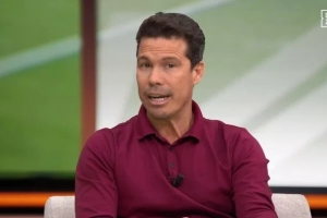 文化人！埃尔纳内斯：国米如正午的太阳般炽热，米兰则似黎明的曙光充满希望。