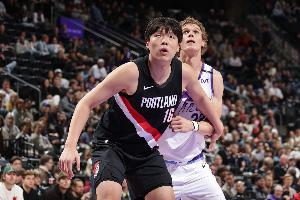 媒体人指出，杨瀚森近半数动作表现介于业余与专业水准之间，与NBA比赛水平存在显著差距。