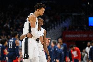 巅峰在即！杰弗森透露：文班亚马早已向管理层提出，他需要更多支援。