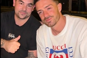 格拉利什在迪拜度假期间畅饮至微醺，于酒吧与女粉丝亲密低语。