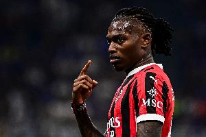 意天空预测米兰vs佛罗伦萨首发：米兰将摆出3511阵型，莱奥出任单中锋，里奇将首发出战。