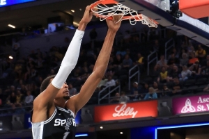 帕金斯：没人想在季后赛对阵马刺，文班是科比与巴克利的结合体