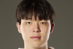 《队记：理解杨瀚森落泪，相信8亿中国球迷对他的期望是理性的》